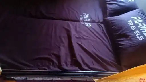 Parihar Travels Bus-Front Image