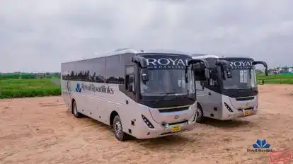 Royal Roadlinks Bus-Front Image