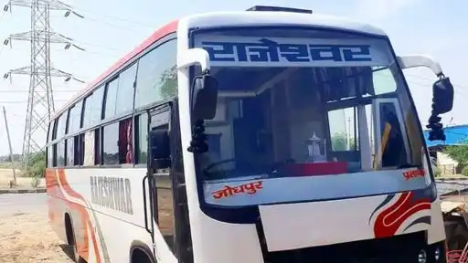 Rajeshwar Travels Bus-Front Image