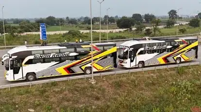 Sindh Radhe Travels  Bus-Side Image