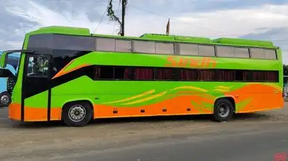Sindh Radhe Travels Bus-Side Image