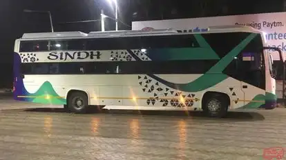 Sindh Radhe Travels Bus-Side Image