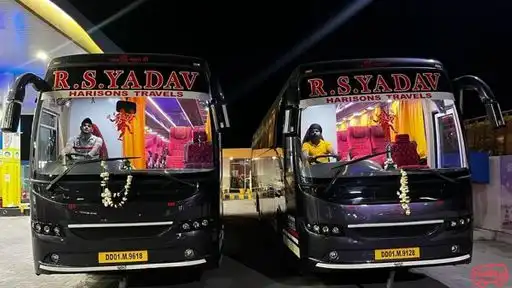 R.S Yadav Travels Bus-Front Image