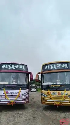 Kanaiya Travels Bus-Front Image