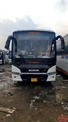 HIMALAYAN HOLIDAYS Bus-Front Image