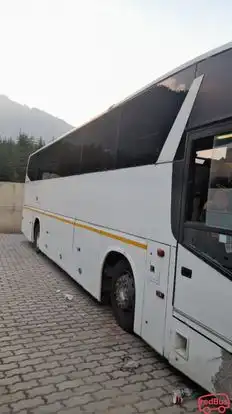 HIMALAYAN HOLIDAYS Bus-Side Image