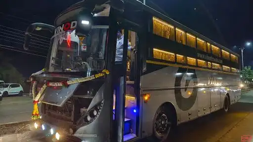 Shri Gurukrupa Travels Bus-Front Image