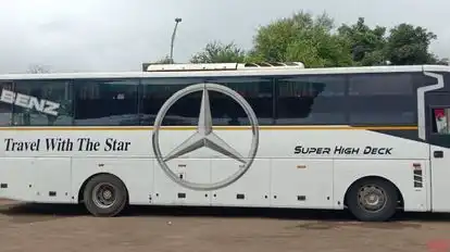 Shri Gurukrupa Travels Bus-Front Image