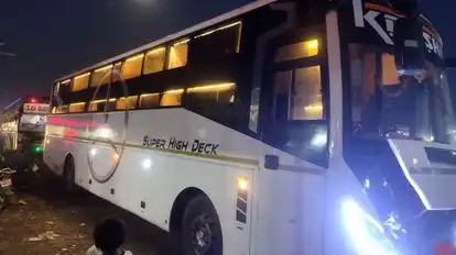 Shri Gurukrupa Travels Bus-Side Image
