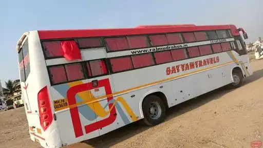 Shri Gurukrupa Travels Bus-Front Image