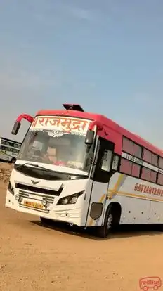 Shri Gurukrupa Travels Bus-Front Image