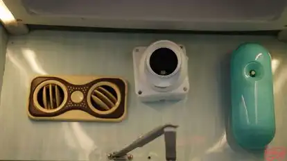 Western Bus Bus-Amenities Image