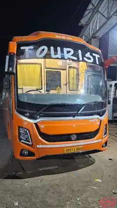 Singh Tour & Travels Bus-Front Image