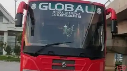 GLOBAL HOLIDAYS ADVENTURE TOURS Bus-Front Image