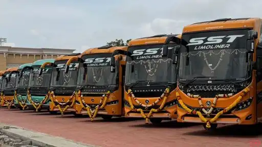 SST Limoliner Bus-Front Image