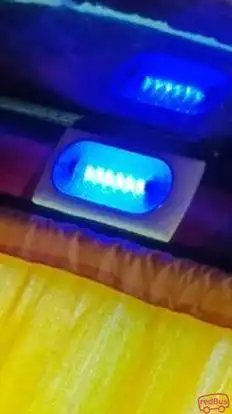 Bombay Safari Bus-Amenities Image