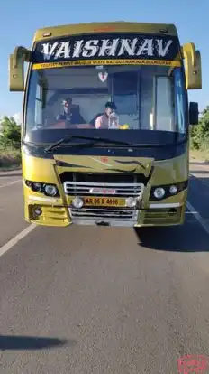 VAISHNAV TRAVELS AGENCY Bus-Front Image
