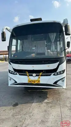 SRI GURU SAI TRAVELS Bus-Front Image