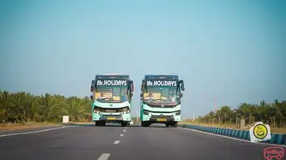 Mr.Holidays Bus-Front Image