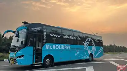 Mr.Holidays Bus-Side Image