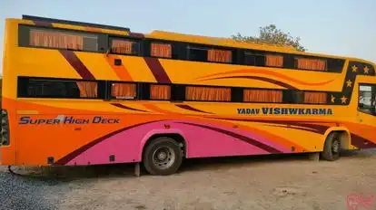 Yadav Vishvkarma Tour And Travels Bus-Side Image