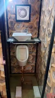 Rahul Travel And Cargo Bus-Amenities Image