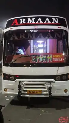 SHAH HOLIDAY TRAVEL  Bus-Front Image