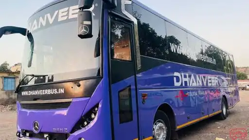 Vineeta Travels Bus-Front Image