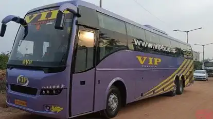 VIP TRAVELS Bus-Front Image