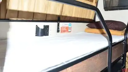 Radhe Radhe Travels Bus-Amenities Image