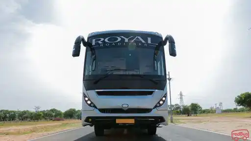 Royal Roadlinks Bus-Front Image