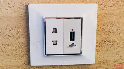 Zainab Travels (Under ASTC) Bus-Amenities Image