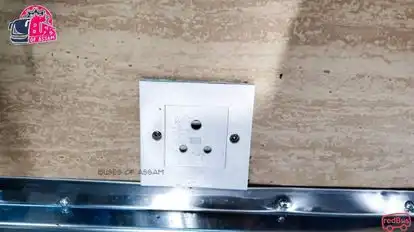 Zainab Travels (Under ASTC) Bus-Amenities Image