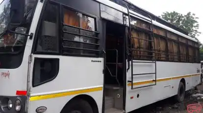 Maharani Express  Bus-Side Image