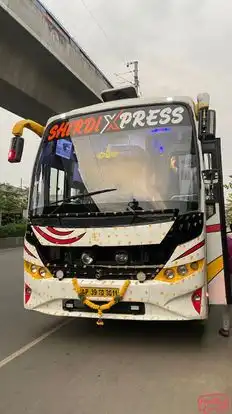 Shirdi Xpress Bus-Front Image