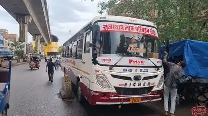 Priya Bus Service Bus-Front Image