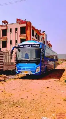 TRAVELLING INDIA  Bus-Front Image