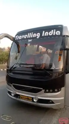 TRAVELLING INDIA  Bus-Front Image