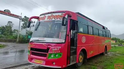 Vaishnavi Tours And Travels  Bus-Front Image