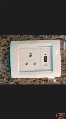 Golden Tours And Travels Bus-Amenities Image