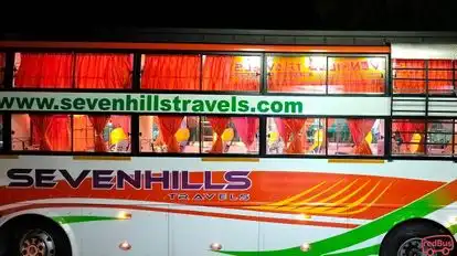 SEVEN HILLS TRAVELS  Bus-Side Image