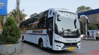 EMERALD TRAVELS Bus-Side Image