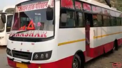 PARASHAR TRAVELS Bus-Front Image