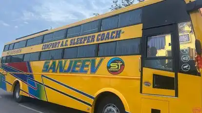 Sanjeev Tour And Travels Bus-Side Image