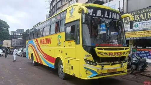 Shefali Travels Bus-Front Image