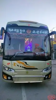 Pramukh Darshan Travels Bus-Front Image