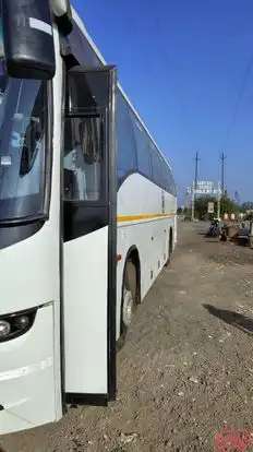 Travel hub  Bus-Side Image