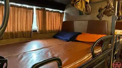 Bus BEES Bus-Seats Image