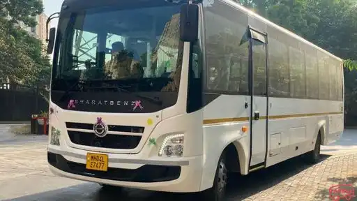 SIDDHANTH TRANSPORT Bus-Front Image