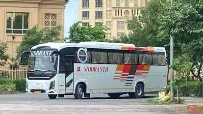 SIDDHANTH TRANSPORT Bus-Side Image